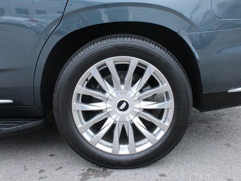 Used 2021 Cadillac Escalade Premium Luxury w/ Driver Assist Tech Package image 41