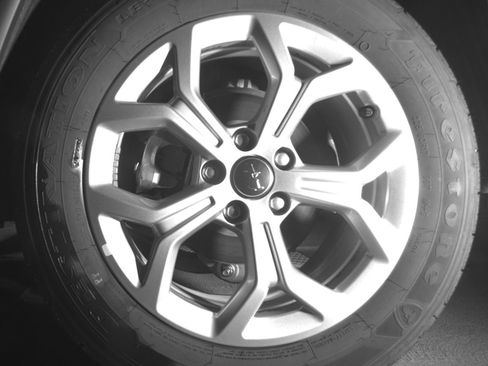 Used 2025 Jeep Compass Latitude AWD/4WD image 14