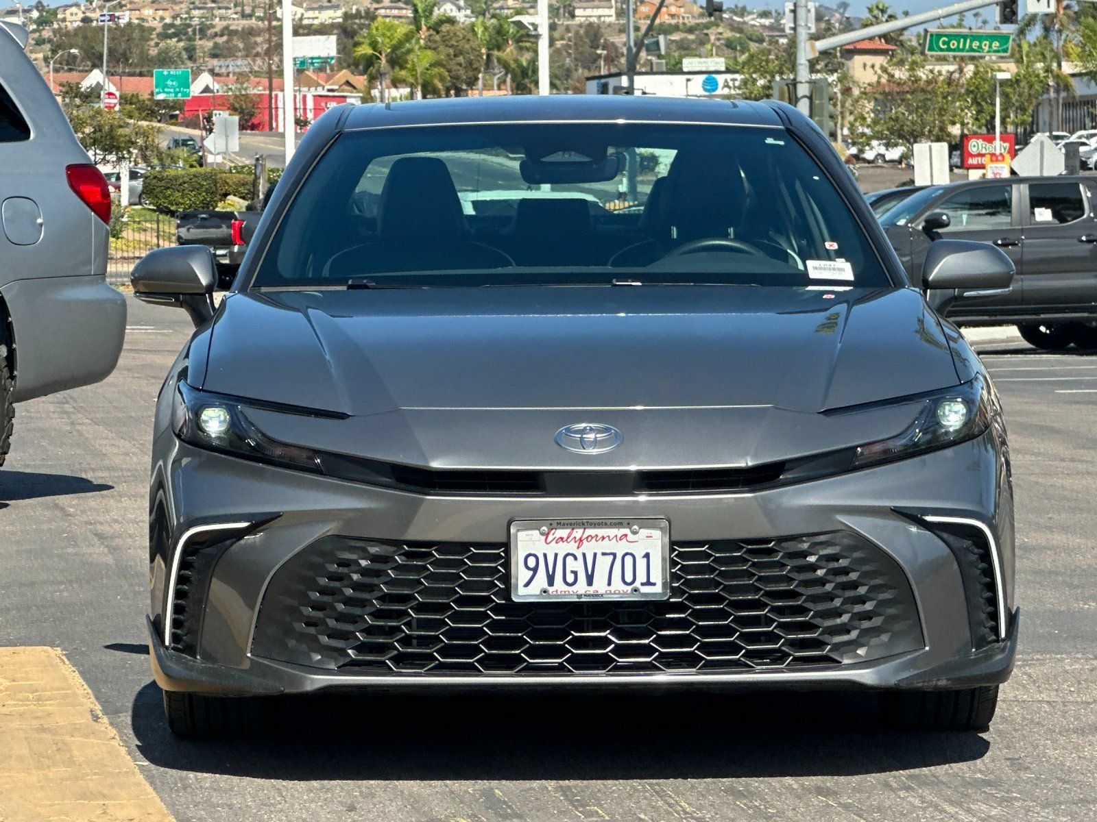 Used 2025 Toyota Camry SE w/ Convenience Package FWD image 7
