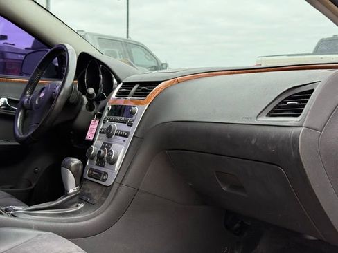 Used 2009 Chevrolet Malibu LT w/ HFV6 Engine Package image 12