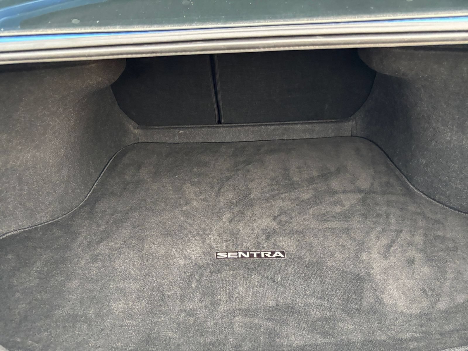 Used 2025 Nissan Sentra SV FWD image 28