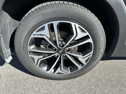 Used 2019 Hyundai Santa Fe FWD image 7