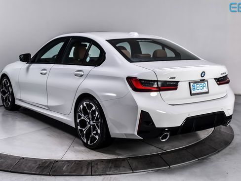 Used 2025 BMW 330i xDrive Sedan w/ M Sport Package image 4