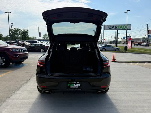 Used 2017 Porsche Macan AWD/4WD image 12