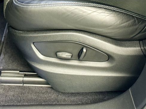 Used 2024 Porsche Cayenne Turbo GT image 21