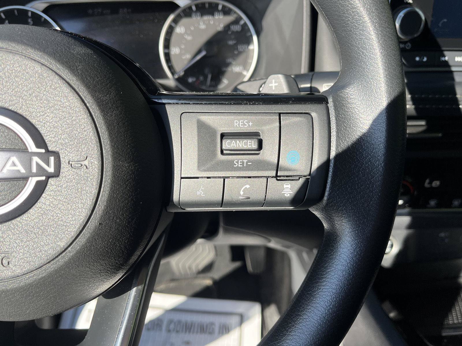 Used 2023 Nissan Rogue SV AWD/4WD image 27