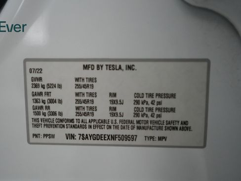Used 2022 Tesla Model Y Long Range AWD/4WD image 26
