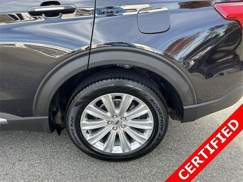 Used 2021 Ford Explorer Limited w/ Equipment Group 301A image 11