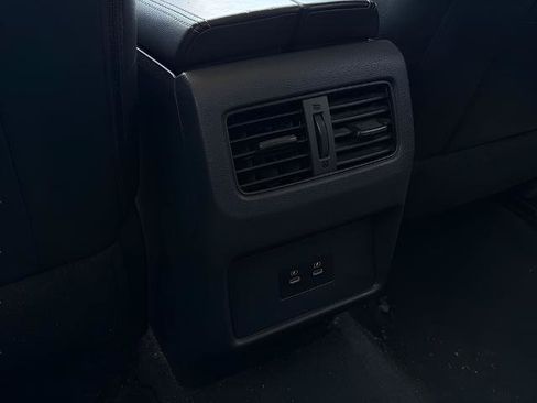Certified 2024 Nissan Rogue SL FWD image 28