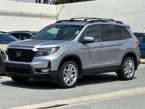 Used 2025 Honda Passport EX-L image 7