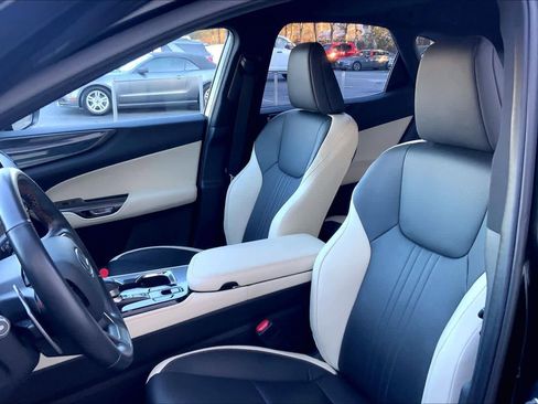 Used 2024 Lexus NX 250 FWD w/ Premium Package image 7