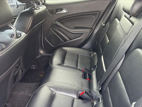 Used 2018 Mercedes-Benz GLA 250 image 10