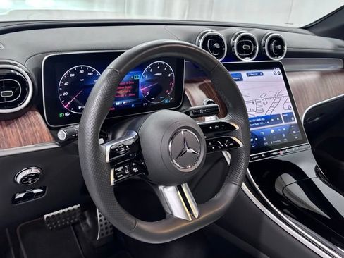 Used 2023 Mercedes-Benz GLC 300 4MATIC image 10