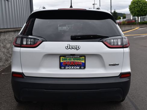Used 2019 Jeep Cherokee Latitude Plus FWD image 6