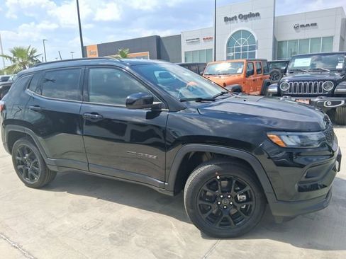 New 2026 Jeep Compass Latitude image 1
