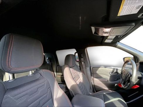 Used 2023 Nissan Frontier PRO-4X w/ Tow Package image 19