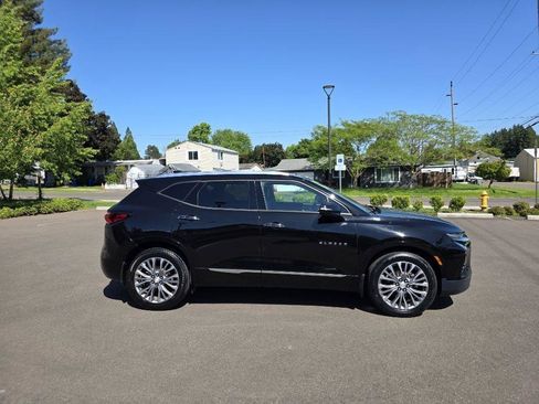 Used 2019 Chevrolet Blazer Premier w/ Driver Confidence II Package FWD image 4