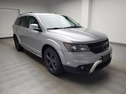 Used 2020 Dodge Journey Crossroad FWD image 13