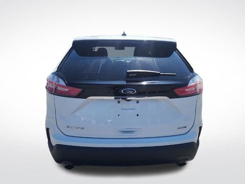 Used 2020 Ford Edge SE image 6