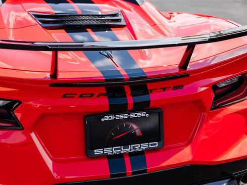 Used 2023 Chevrolet Corvette Stingray Premium Conv w/ Z51 Performance Package RWD image 7