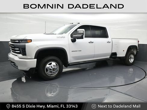 Used 2022 Chevrolet Silverado 3500 High Country image 1