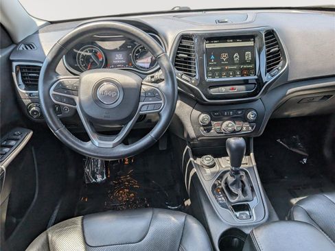 Used 2019 Jeep Cherokee Limited AWD/4WD image 18