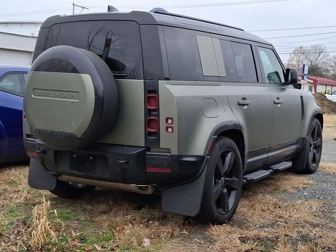 Used 2025 Land Rover Defender 110 X-Dynamic SE image 6