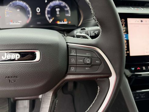 New 2026 Jeep Grand Cherokee Limited w/ Limited Altitude Package RWD image 18