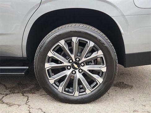 Used 2025 Chevrolet Tahoe High Country image 33