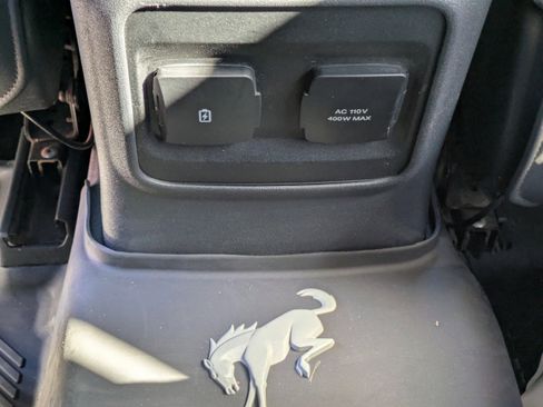 Used 2022 Ford Bronco Black Diamond w/ Sasquatch Package image 13