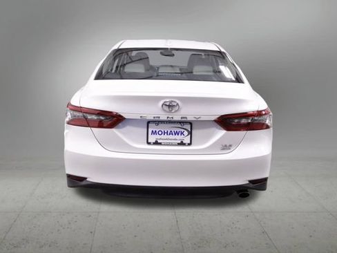 Used 2023 Toyota Camry XLE image 4