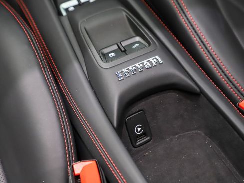 Certified 2022 Ferrari F8 Tributo RWD image 48