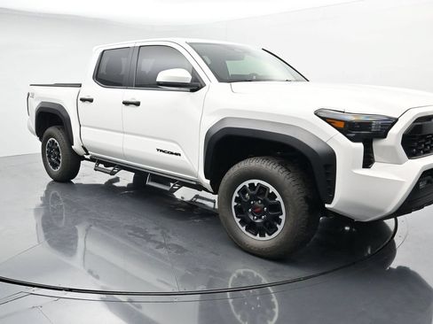 Used 2024 Toyota Tacoma TRD Off-Road AWD/4WD image 2