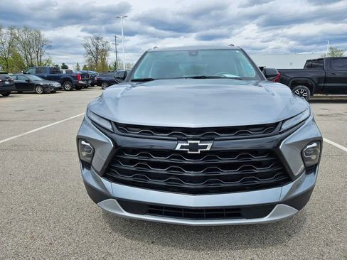 Used 2023 Chevrolet Blazer LT w/ Convenience Package FWD image 2