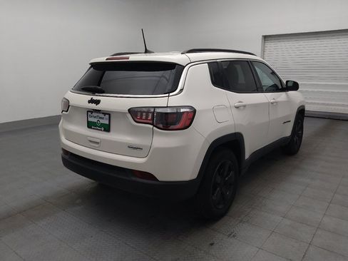 Used 2021 Jeep Compass Latitude FWD image 9