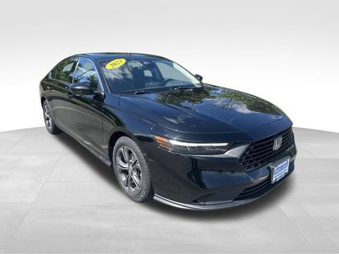 Used 2023 Honda Accord EX image 9