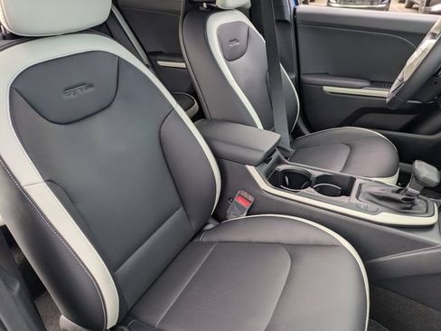 Certified 2025 Kia K4 GT-Line w/ GT-Line Premium Package FWD image 10