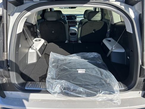 New 2026 Hyundai Ioniq 9 Calligraphy image 35