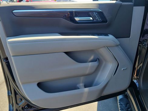 Used 2025 Chevrolet Tahoe Z71 image 22