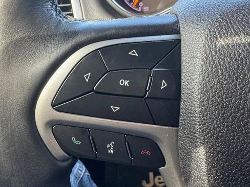 Used 2018 Jeep Grand Cherokee Limited w/ Trailer Tow Group IV image 17