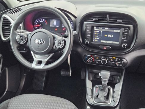 Used 2020 Kia Soul LX image 23