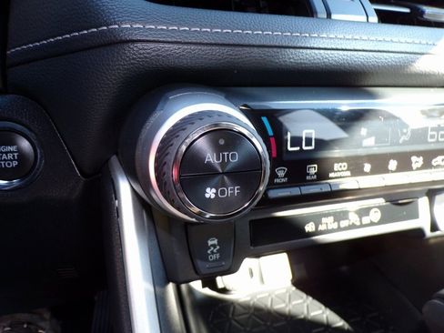 Used 2023 Toyota RAV4 XLE w/ Convenience Package image 28