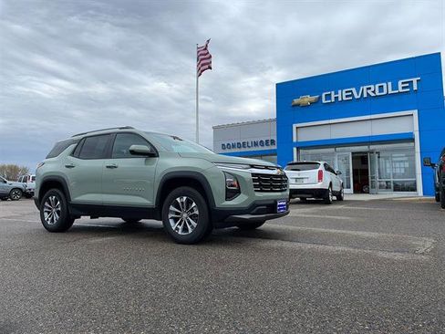 Used 2025 Chevrolet Equinox LT w/ Convenience Package II AWD/4WD image 9