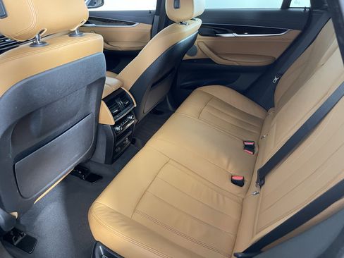 Used 2019 BMW X6 xDrive35i w/ Premium Package image 16