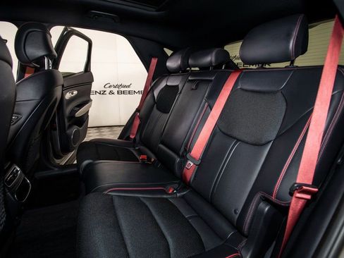 Used 2022 Genesis GV70 3.5T Sport image 33