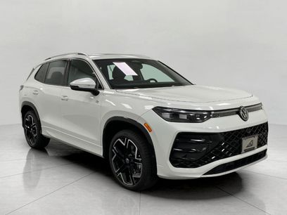 New 2025 Volkswagen Tiguan SEL R-Line