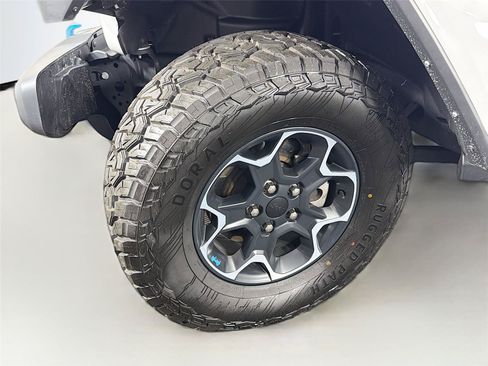 Used 2023 Jeep Wrangler Unlimited Rubicon 4xe w/ Cold Weather Group AWD/4WD image 38