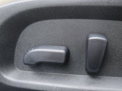 Used 2017 INFINITI Q60 3.0t w/ Cargo Package image 27