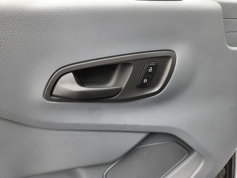 Used 2019 Ford Transit 350 XLT image 11
