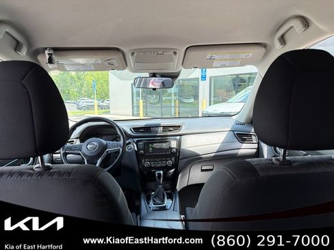Used 2019 Nissan Rogue SV w/ Premium Package AWD/4WD image 22